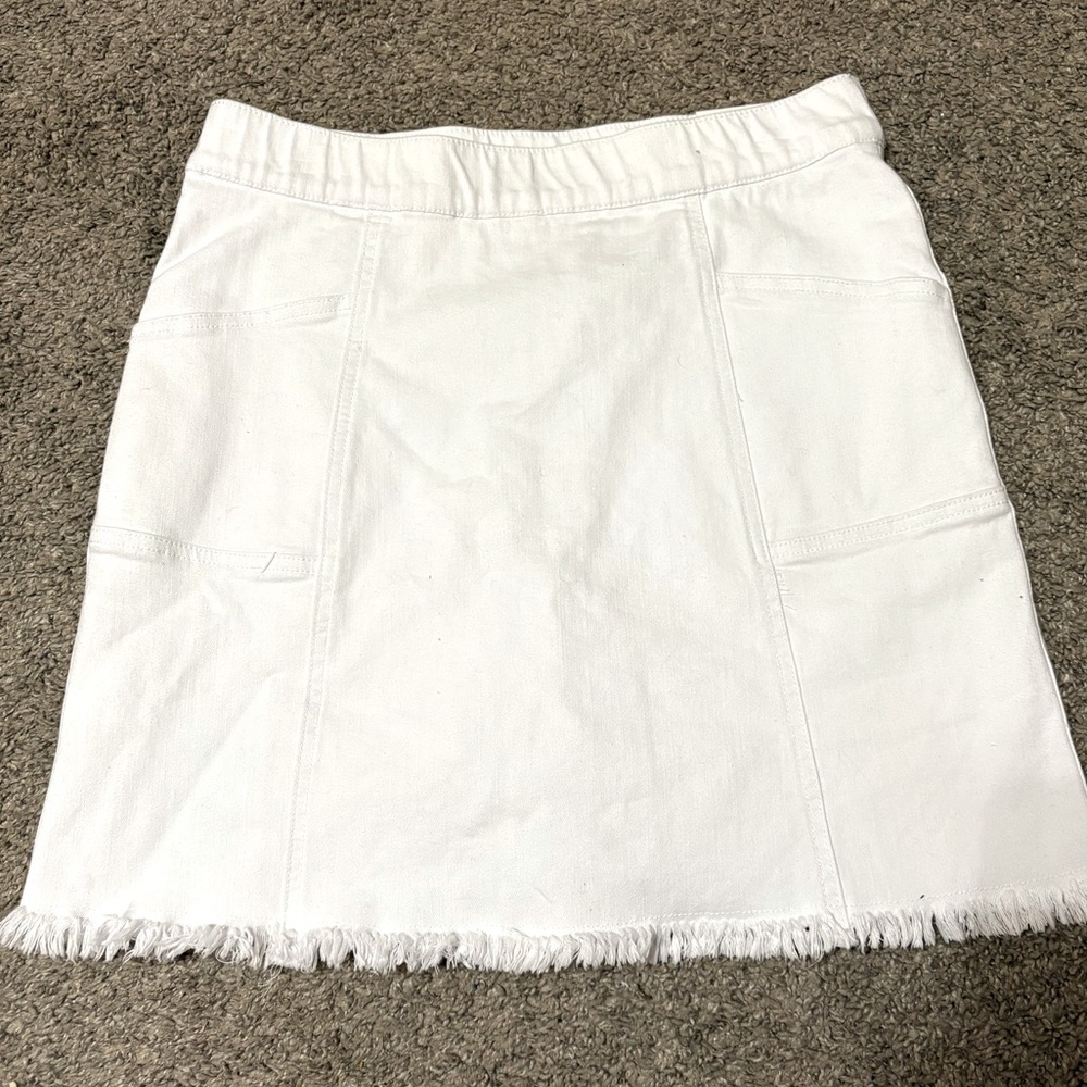 White Short with fringe on the bottoms!